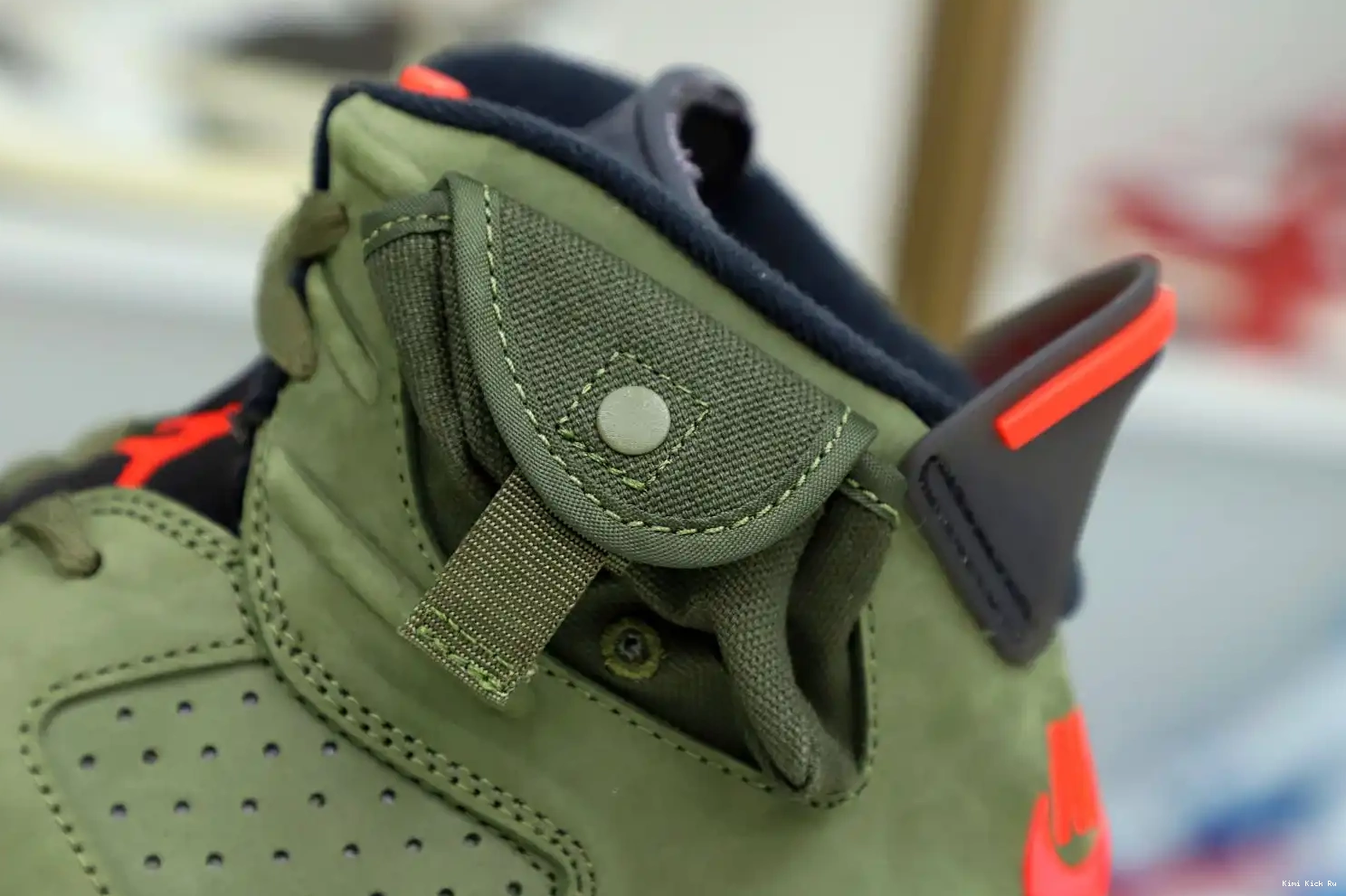 RETRO AIR 6 Kimikick 'OLIVE' TRAVIS SCOTT JORDAN X 0701